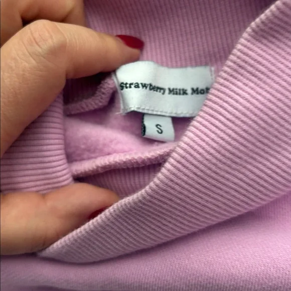 Pink Cropped Sweatshirt size small oversized strawberry moo top so cute - Picture 2 of 3